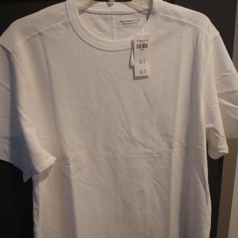 Abercrombie & Fitch Men's Shirt Small New Dress or Casual Perfect For Summer 26